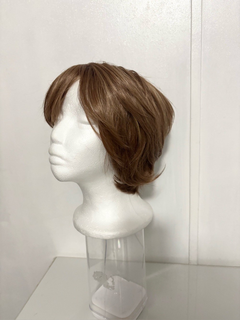 Short Light Brown Layered Wig Synthetic Hair, Natural Look NEW